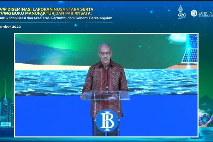 Deputi Gubernur Bank Indonesia (BI) Dody Budi Waluyo saat membuka acara Flagship Event Diseminasi Laporan Nusantara serta Launching Buku Kajian Manufaktur dan Pariwisata, Jumat (18/11/2022).