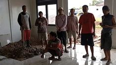 Viral Video 7 Warga Indramayu Terlantar di Papua, Bupat Lucky Hakim Perintahkan Pemulangan