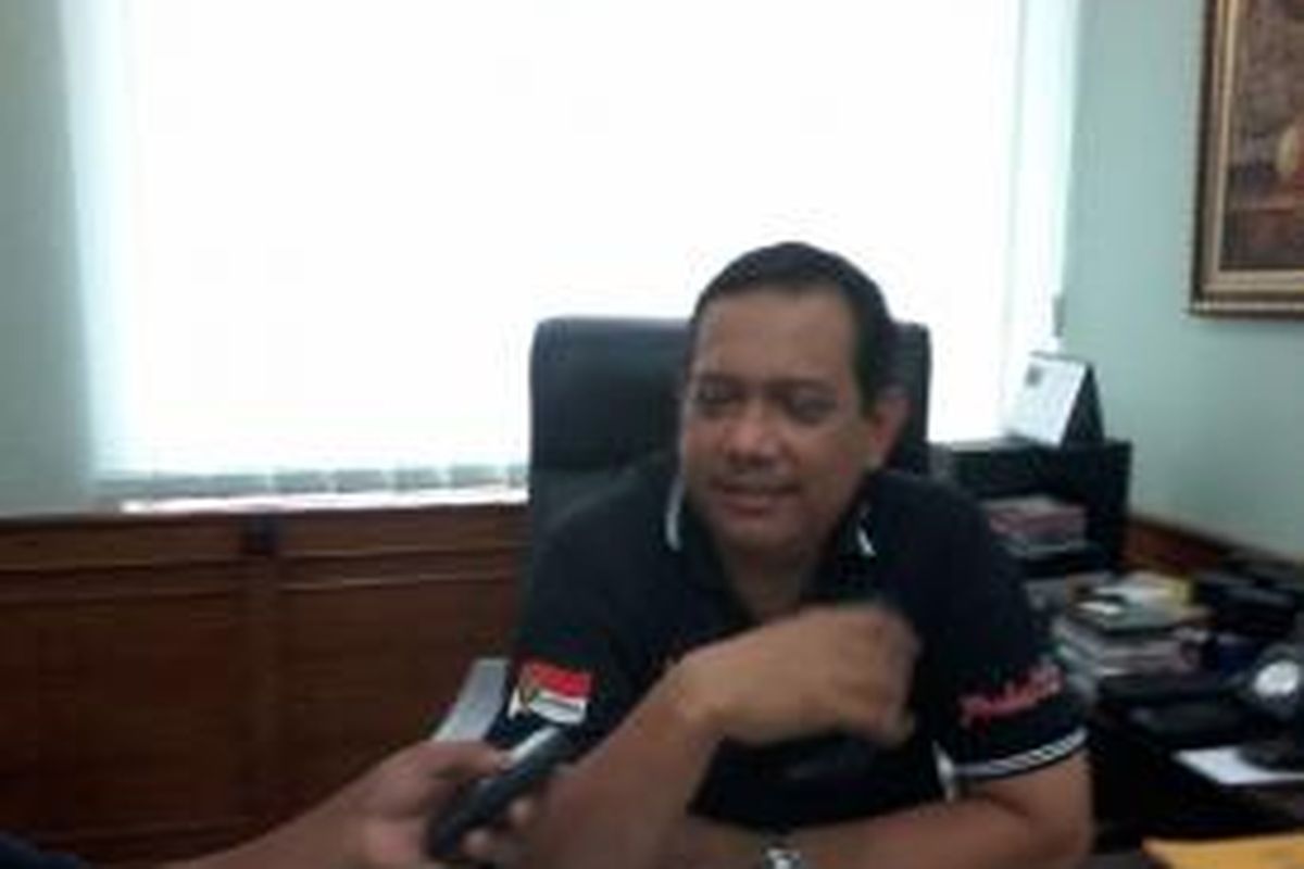Kepala Bidang Humas Polda Metro Jaya, Komisaris Besar Polisi Rikwanto saat memberikan keterangan kepada wartawan mengenai perkembangan kasus kematian siswa SMAN 3 Jakarta, di ruang kerjanya.