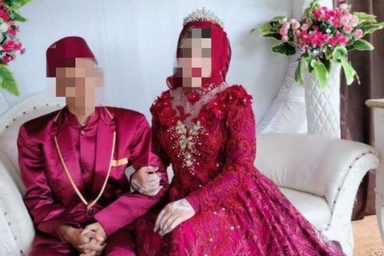 AK (26) dan ESH alias Adinda Kanza saat menikah, Minggu (5/5/2024). 

