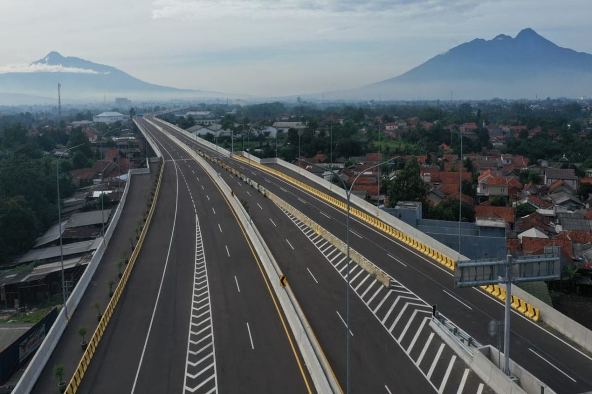 Tarif jalan tol Bogor Outer Ring Road (BORR) resmi naik mulai pukul 00.00 pada Minggu (12/3/2023).
