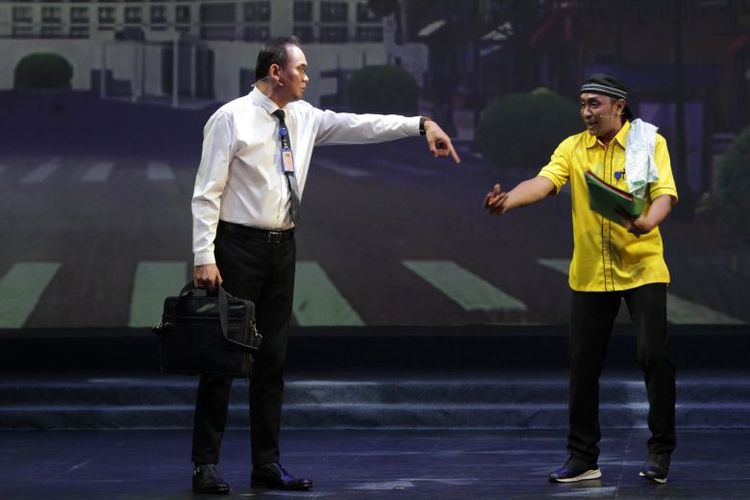 Direktur Artistik Indonesia Kita Agus Noor menjelaskan bahwa jalinan kisah Perempuan-Perempuan Pilihan menjadi sangat menarik dan kontekstual di tengah arus pemberitaan hangat yang beredar di media massa akan persiapan pencarian sosok pemimpin di masa depan, terutama menjelang pesta politik 2024.