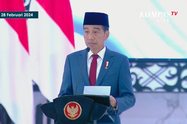 Presiden Joko Widodo saat menyampaikan pidato di rapim TNI-POLRI 2024 di Mabes TNI Cilangkap, Jakarta Timur pada Rabu (28/2/2024).