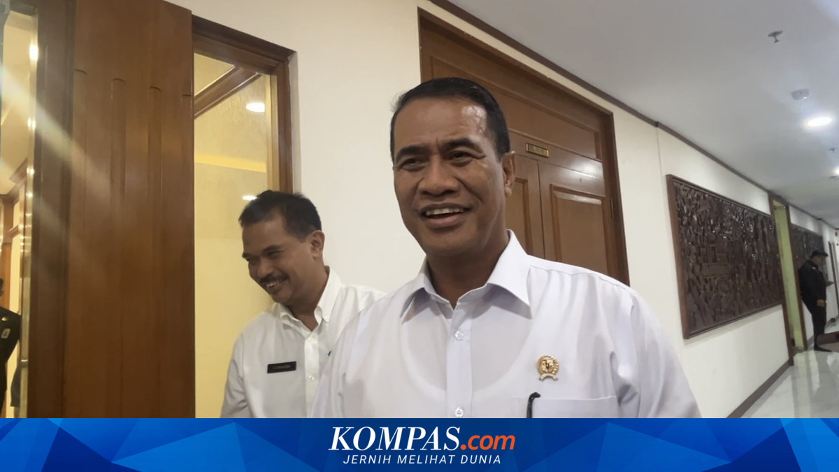 Dua Taipan Kuasai Industri Ayam, Pemerintah Bangun Peternakan Rp 20 T ~WR

Klik untuk baca: