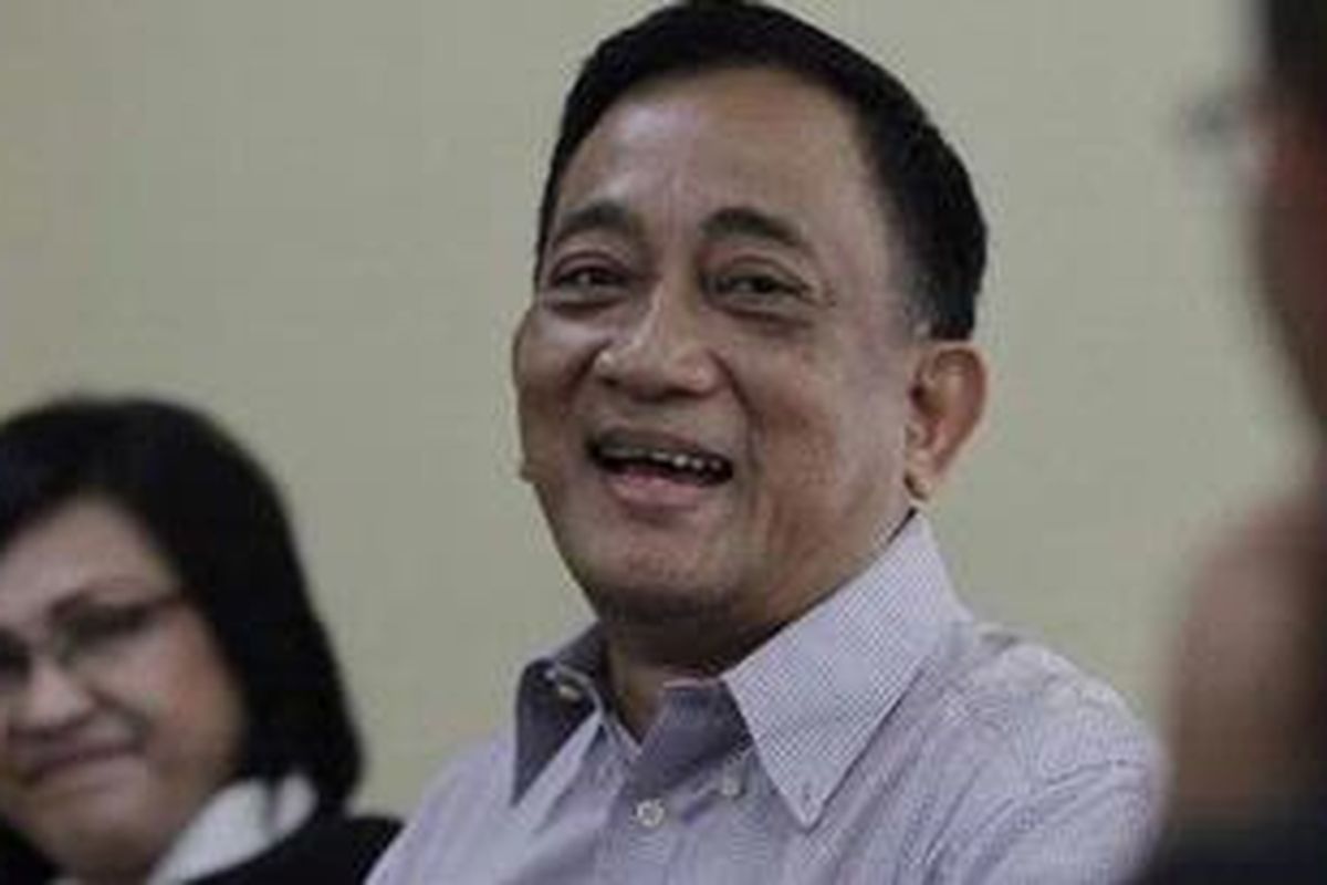 Bakal calon Gubernur DKI Jakarta, Hendardji Soepandji saat kunjungan ke kantor redaksi Kompas.com, Gedung Kompas Gramedia, Jakarta, Rabu (18/4/2012). Hendardji Soepandji yang berpasangan dengan Ahmad Riza Patria adalah bakal calon jalur perseorangan.  