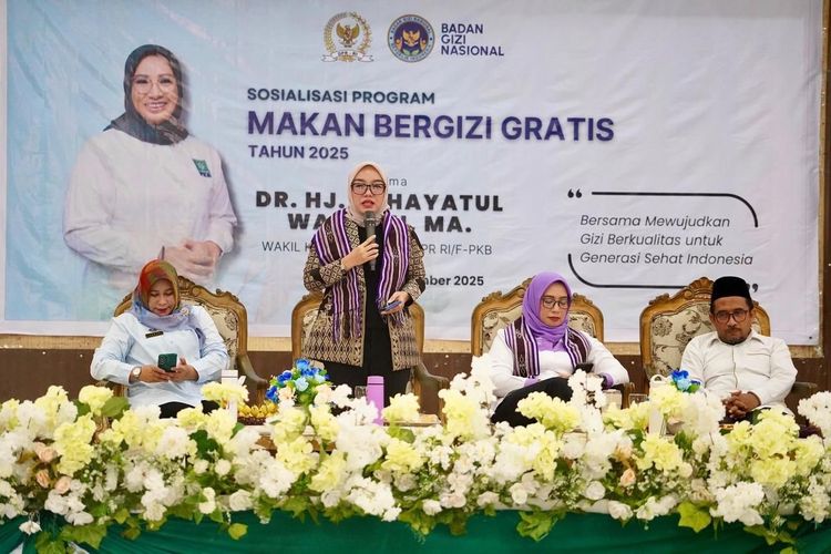 Wamenkop, Farida Farichah, saat melakukan kunjungan kerja di Kabupaten Buru, Maluku, Sabtu (1/11/2025)