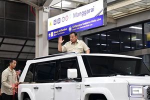 Sapa Prabowo di Stasiun Manggarai Jaksel Usai Naik Nusantara Explorer