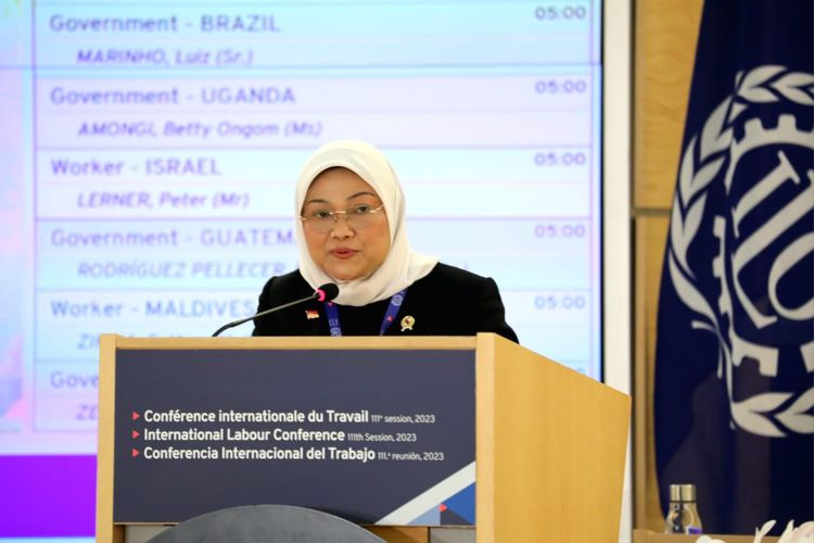 Menteri Ketenagakerjaan (Menaker) Ida Fauziyah saat berpidato dalam International Labour Conference (ILC) ke-111 di Jenewa, Swiss, Selasa, (13/6/2023).
