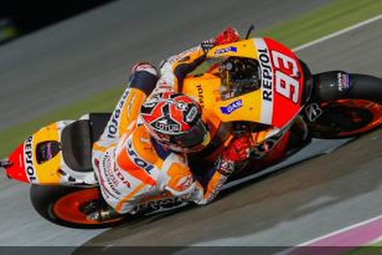 Pebalap Repsol Honda asal Spanyol, Marc Marquez, membalap di Sirkuit Losail pada sesi kualifikasi GP Qatar, Sabtu (22/3/2014).