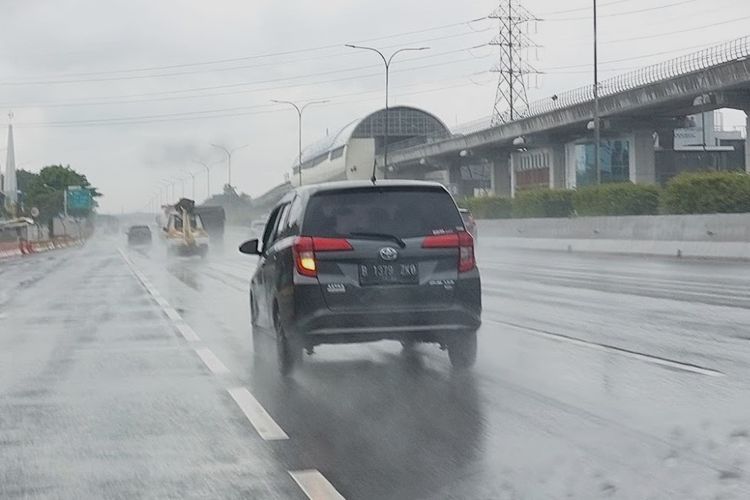BMKG Sebut Wilayah Ini Berpotensi Hujan Lebat dan Angin Kencang pada 30 April-1 Mei 2025