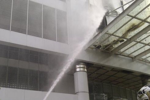 Pasaraya Blok M Terbakar, Diduga akibat Tabung Gas Meledak