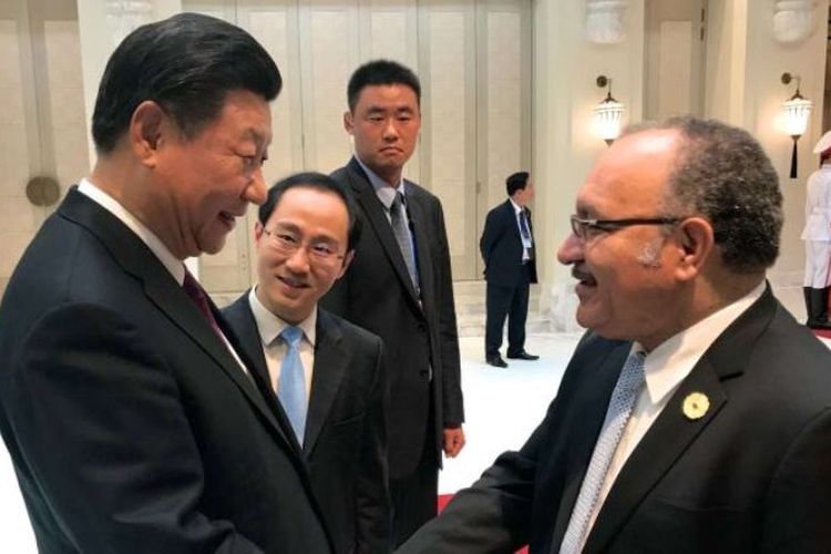 Presiden China Xi Jinping bertemu dengan PM Papua Niugini di KTT APEC Vietnam belum lama ini.