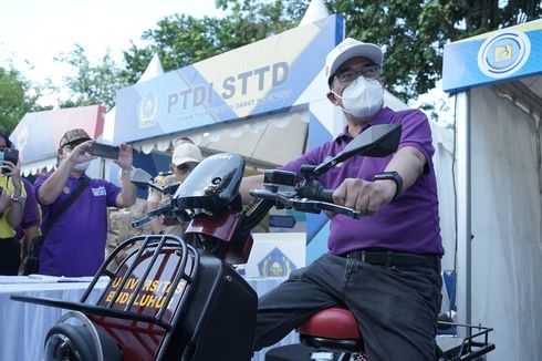 Menhub Dukung Pengembangan Motor Listrik Universitas Budi Luhur