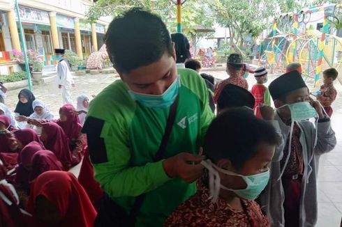 Minimalkan Dampak Buruk Kebakaran Hutan di Riau, Dompet Dhuafa Bagikan Masker