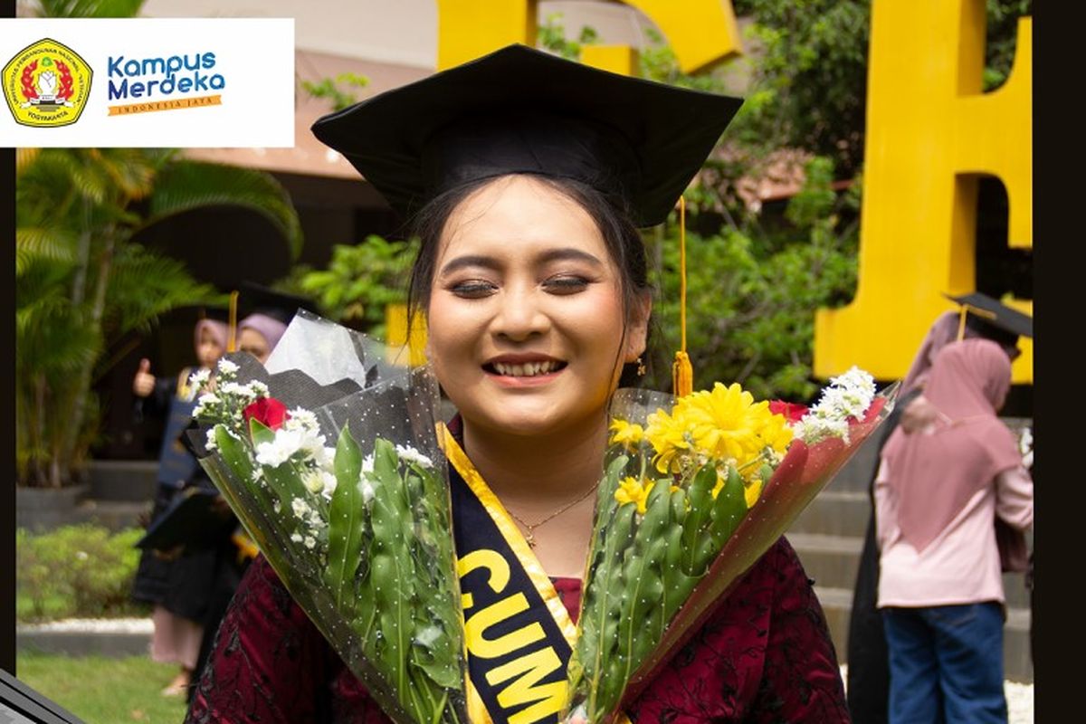 Michelle Yoanna Franscisca Brigitta jadi wisudawan terbaik periode IV TA 2021/2022 UPN Veteran Yogyakarta (UPN Jogja), Sabtu (23/07/2022)