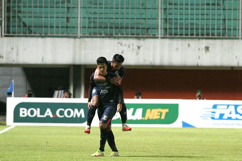 HT Persiraja Vs Arema FC: Rafli Cetak Gol Tendangan Bebas, Singo Edan Unggul 1-0