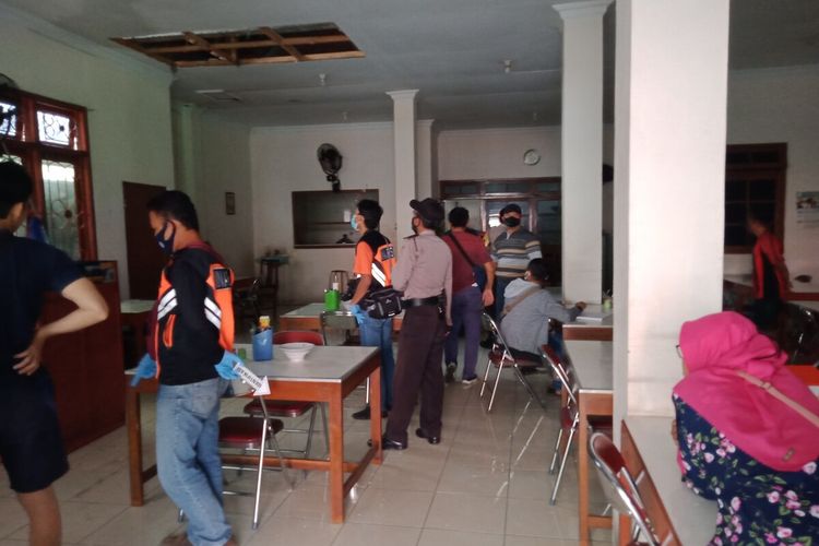 Pencurian dengan pemberatan terjadi di salah satu rumah makan padang di Jalan Diponegoro, Kalurahan Wates, Kapanewon Wates, Minggu (10/01/2021). Polisi amankan remaja 16 tahun dalam peristiwa ini.