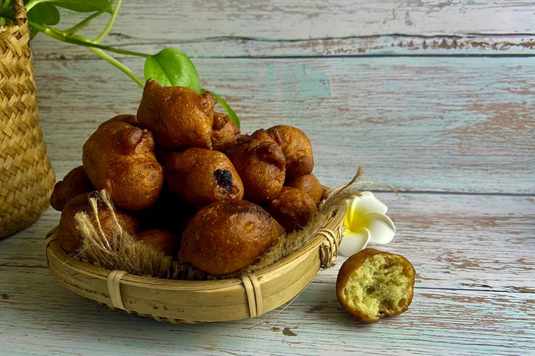 Ilustrasi roti goreng pisang.