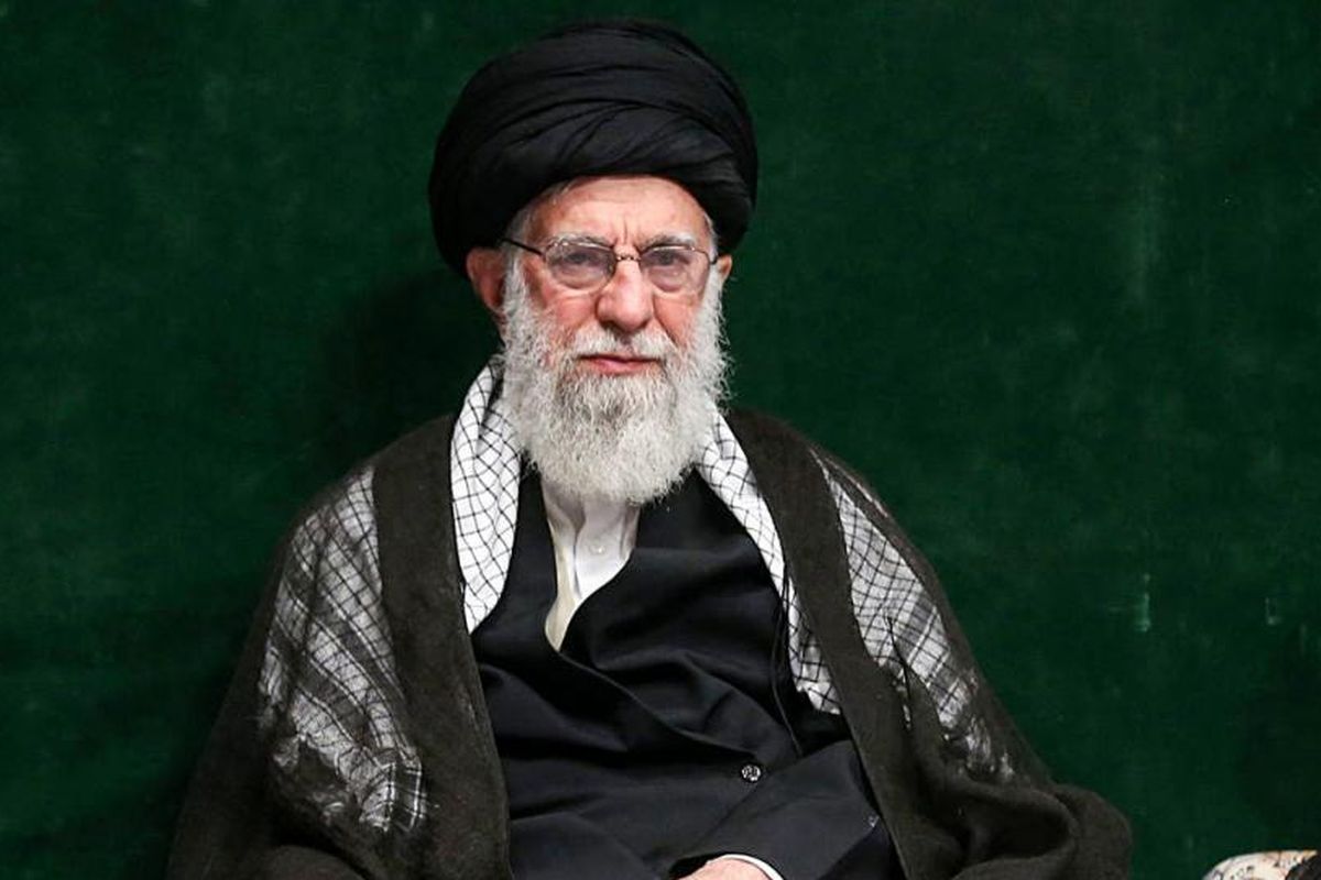 Ayatollah Ali Khamenei Bersumpah Akan Balas Serangan Israel-AS terhadap Iran