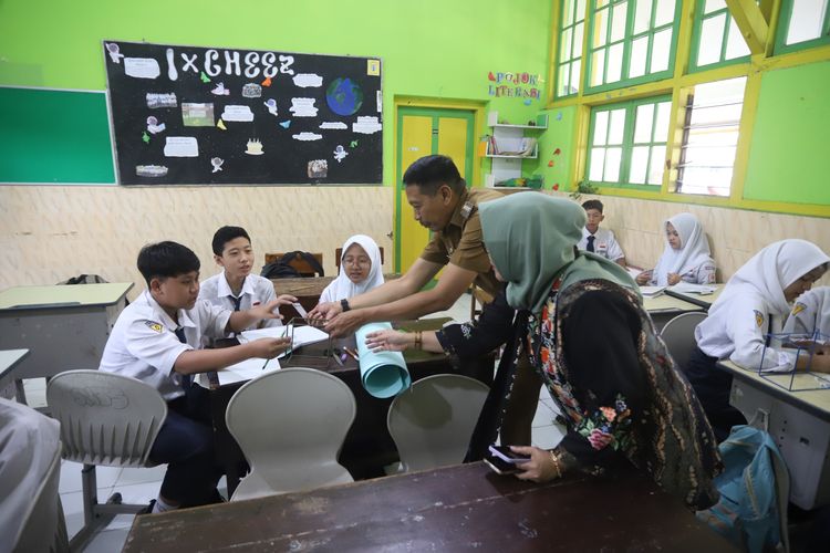 Disdikbud Kota Malang mengembangkan dua inovasi untuk siswa berkebutuhan khusus, yaitu Sinau Mandiri Bersama Anak Satwimaba Istimewa (Simba Asia) di Sekolah Menengah Pertama Negeri (SMPN) 2 dan Layanan Siswa Istimewa Galas Berwirausaha (Nasi Tiga Beras) di SMPN 13.