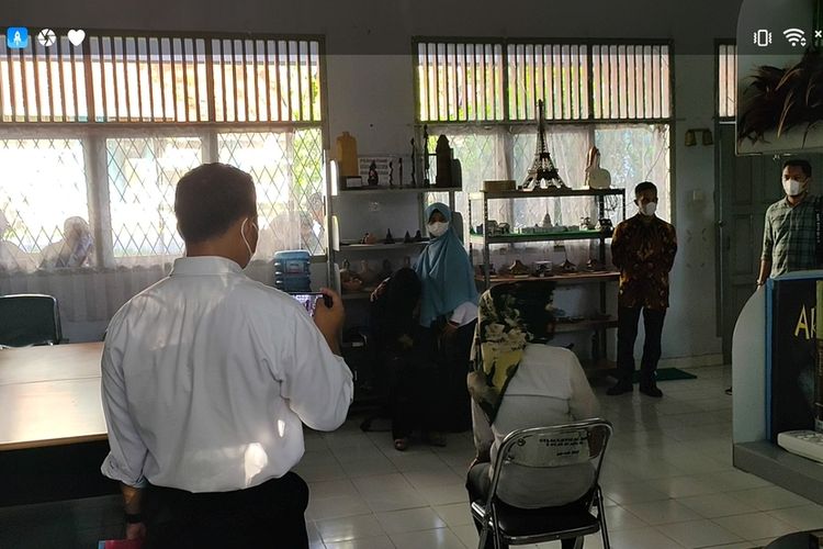 Proses olah TKP dugaan pelecehan seksual oleh oknum dosen Unsri Indralaya Sumsel dihadiri langsung oleh korban, Rabu (1/12/2021). 