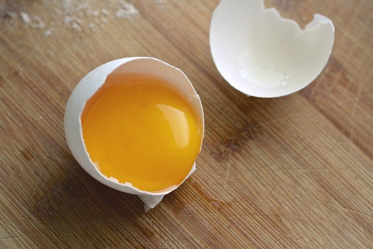 Kuning telur adalah contoh zat pengemulsi alami