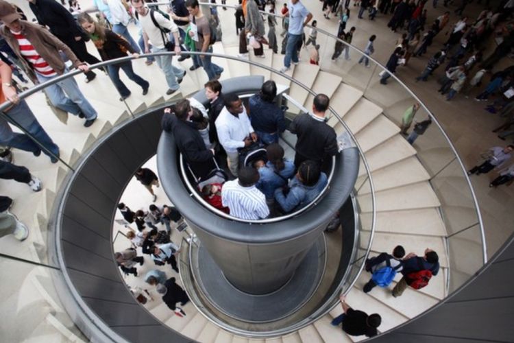 Louvre Elevator