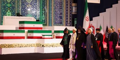 Ayat Al-Qur'an yang Tentang Perang Badar Diperdengarkan di Pemakaman Ali Khamenei