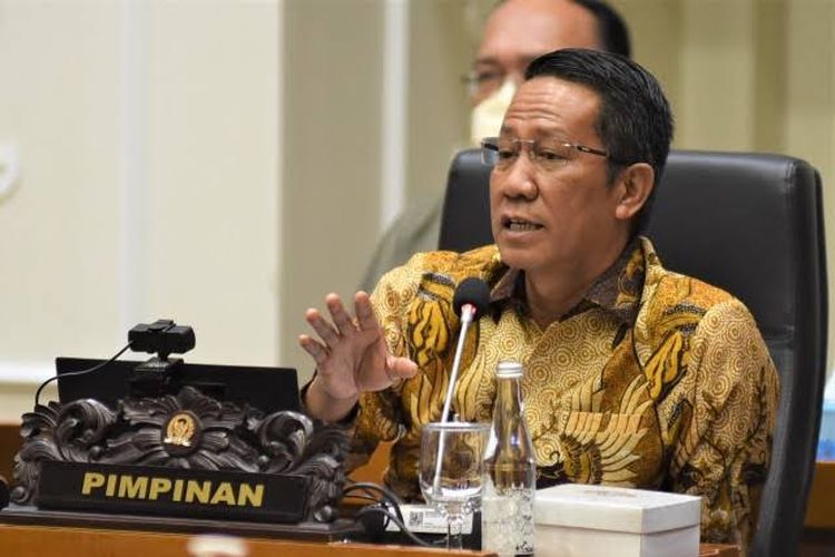 Ketua Baleg DPR RI Supratman Andi Agtas saat mengikuti Rapat Panja RUU Desa di Kompleks Parlemen, Jakarta, Kamis (23/6/2023).
