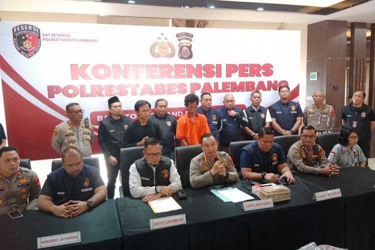 Polrestabes Palembang melakukan gelar perkara terkait ungkap kasus pembunuhan ibu dan anak, Rabu (17/4/2024).