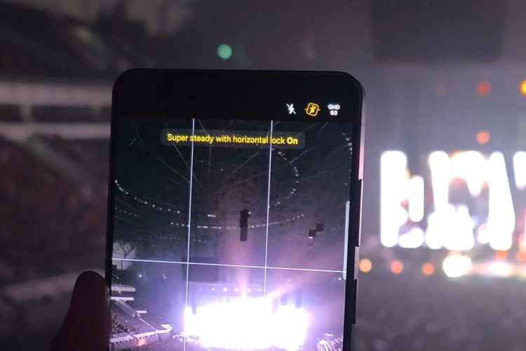 Fitur Horizontal Lock Galaxy S26 series bisa diakses lewat aplikasi kamera  video  klik opsi super steady  pilih yang ikon orang lari dengan garis horizontal.