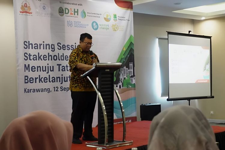 PT HM Sampoerna Tbk. menggelar forum diskusi bertajuk Tata Kelola Air Berkelanjutan? di Karawang, Jawa Barat (12/9/2023).