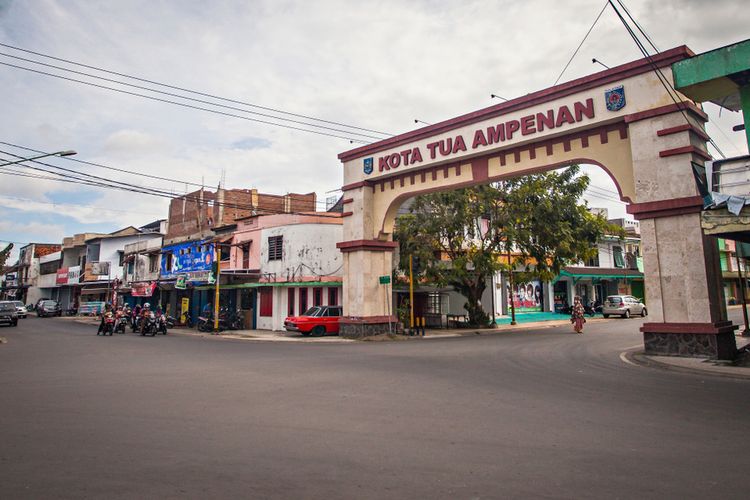 Gapura Kota Tua Ampenan