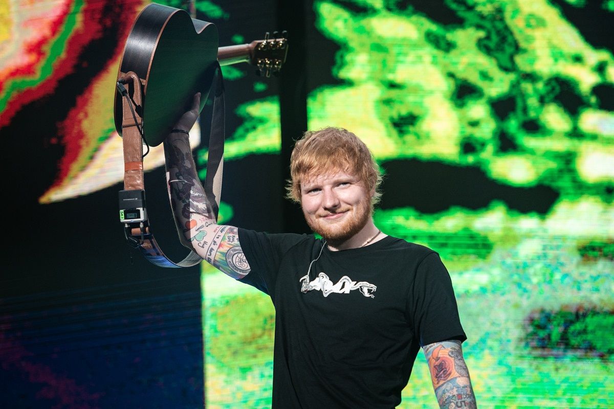 Ed Sheeran beraksi dalam Konser Divide World Tour 2019 yang digelar di Gelora Bung Karno, Senayan, Jakarta Pusat, pada Jumat (3/5/2019).