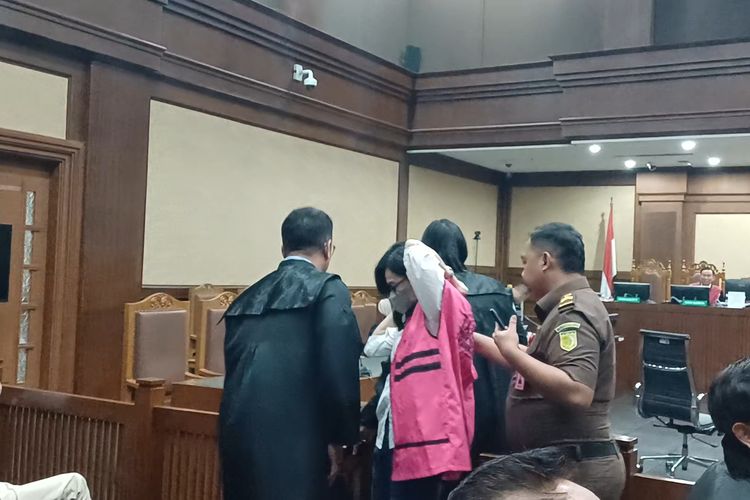 Ibu Ronald Tannur Salahkan Pengacara: Dia Jahat, Saya Terseret dalam Lingkaran Setan