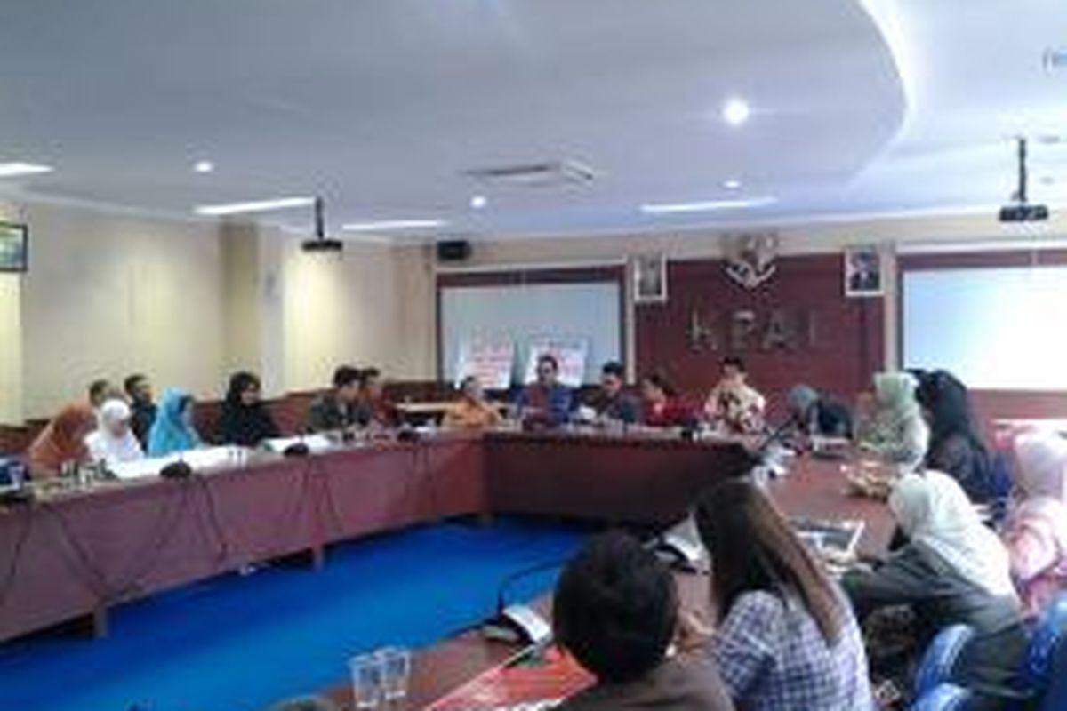 Sejumlah organisasi kemasyatakatan mengikuti pertemuan mengenai gerakan anti kejahatan seksual di Gedung Komisi Perlindungan Anak Indonesia (KPAI).