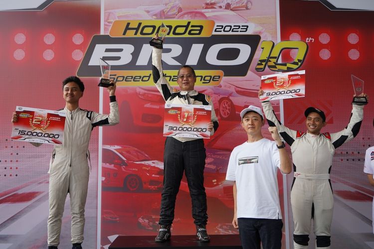 Junus Danuatmojo berhasil keluar sebagai juara umum ajang balap One Make Race (OMR) Honda Brio Speed Challenge (HBSC) untuk pertama kalinya pada musim 2023.