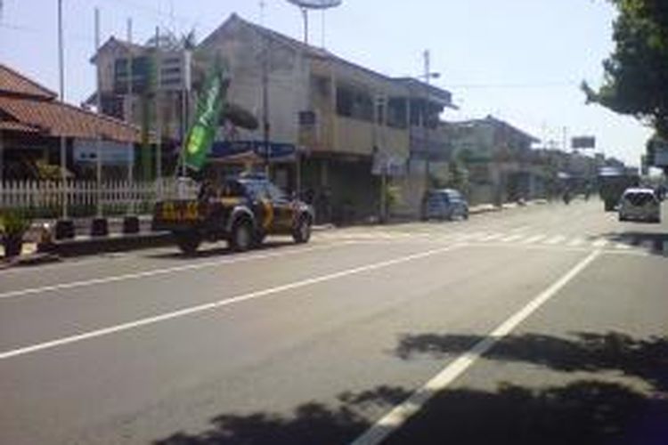 Kawasan Pecinan, Jalan Pemuda Muntilan, Kabupaten Magelang, Jawa Tengah yang lengang akibat beredar isu aksi demontrasi yang berbau SARA, Rabu (20/5/2015).