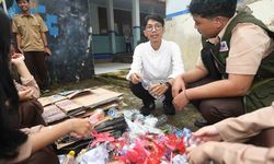 Dorong Daur Ulang Plastik di Sekolah, Mesin Penukar Sampah Pertama Hadir di Sukabumi