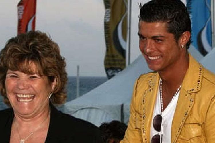 Cristiano Ronaldo dan ibunya, Dolores