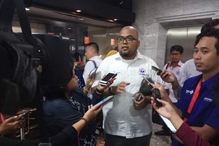 Ketua LBH Partai Persatuan  Indonesia (Perindo) , Ricky Margono, ditemui usai mengajukan gugatan ke Mahkamah Konstitusi (MK) terhadap ketentuan verifikasi bagi partai politik baru sebagai calon peserta Pemilu 2019, Selasa (22/8/2017).