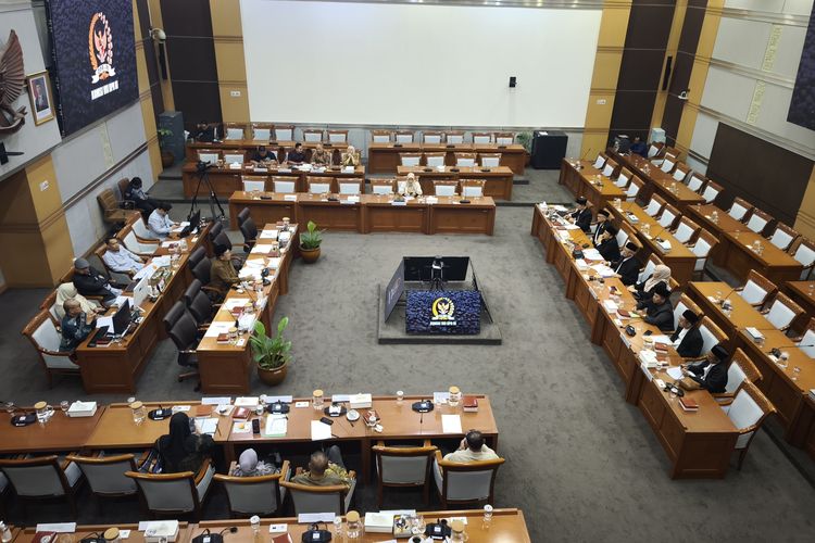 Anggota DPR Soroti Dugaan Pungli Haji, Jemaah Disebut Bayar Jutaan untuk Kursi Roda