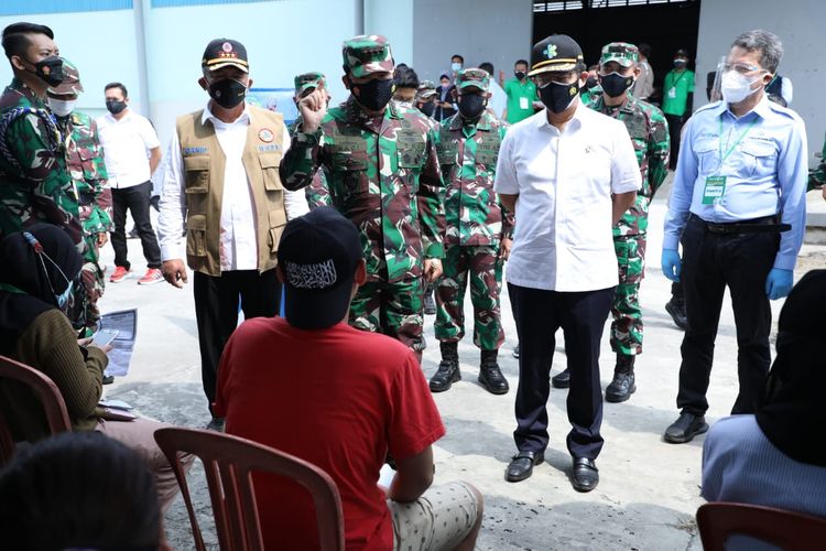 Panglima TNI Marsekal Hadi Tjahjanto di Kawasan Berikat Nusantara, Jakarta Timur, Kamis (1/7/2021). 