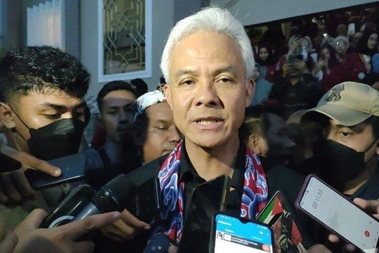 Capres nomor urut 3, Ganjar Pranowo di Cirebon, Jumat (8/12/2023).

