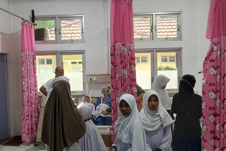 83 Siswa MTsN 1 Pariaman Diduga Keracunan Usai Santap MBG, Dirawat di 2 RS