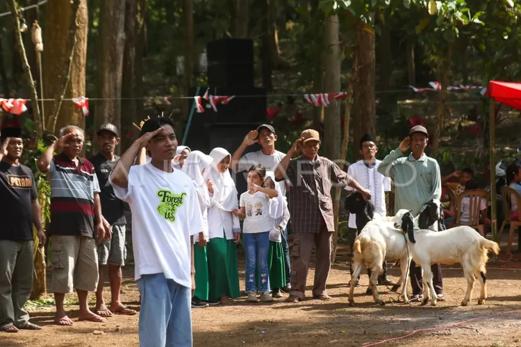 Upacara HUT RI di Tepi Hutan Banyuwangi Digelar Pakai Bahasa Osing dan Madura