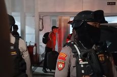 6 Jam Geledah Rumah Adik SYL di Makassar, Penyidik KPK Bawa Keluar Dua Koper Warna Gelap