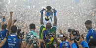 Perayaan Juara Persib di GBLA Kacau, Bojan Hodak Sesalkan Ulah Bobotoh