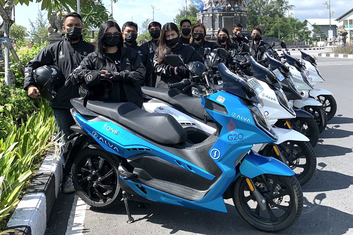 Alva One menjadi salah satu motor listrik yang mendukung mobilitas perhelatan Konferensi Tingkat Tinggi (KTT) B20 dan G20 2022, di Nusa Dua, Bali.