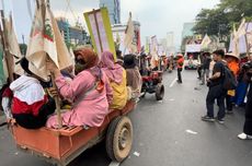 Massa Demo Hari Tani di Patung Arjuna Bergerak ke Gedung DPR untuk Lanjutkan Aksi